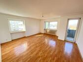 Foto - Neu renovierte 4 Zimmer Wohnung mit bester Anbindung in Dreieich