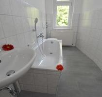 Sanierte 2-Raum-Altbau-Wohnung! Keine Kaution! - Hohenstein-Ernstthal
