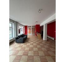 Vielseitig nutzbare Laden-oder Lagerfläche ab 01.04. zu vermieten - Weidenberg