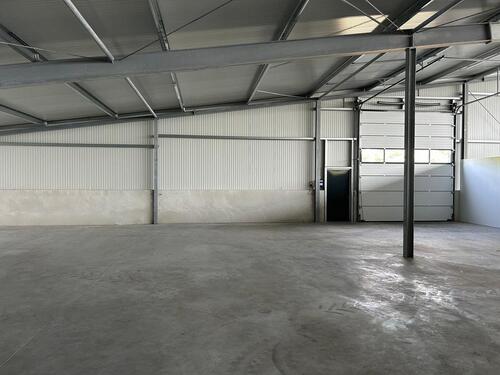 Foto - Isolierte Lagerhalle zu vermieten