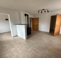 Helle 4 Zimmer Maisonette-Wohnung (96qm) mit Balkon - Langenbrettach