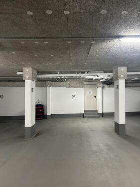 Foto - Breiter Tiefgaragenstellplatz Tübingen Innenstadt