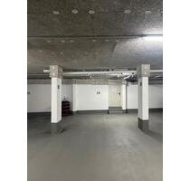 Breiter Tiefgaragenstellplatz Tübingen Innenstadt