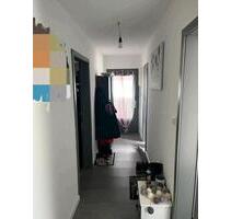 3-Zimmer-Dachwohnung in Groß-UmstadtSemd– ab April verfügbar