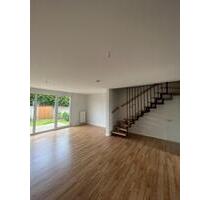 Neuwertiges Haus in ruhiger Lage mit Garten & Top-Anbindung - Stockstadt am Main