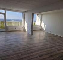 Große 1-Zimmer-Wohnung mit Balkon und Einbauküche im Weißen Riesen - Kiel Mettenhof - Melsdorf