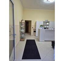 Praxis zu Vermieten - 580,00&nbsp;EUR Kaltmiete, ca.&nbsp; 75,00&nbsp;m&sup2; in Salzgitter (PLZ: 38226)