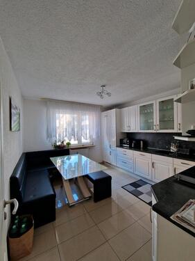 Foto - Zweifamilienhaus mit Ladeneinheit zentral Neckargartach
