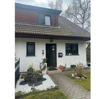Attraktives Doppelhaus in Rudow – gepflegt, Einzug nach Absprache - Berlin Neukölln