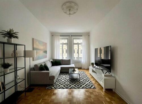 Foto - Stilvoll & großzügig! Tolle 5 Zimmer-Wohnung mit moderner EBK & hochwertiger Ausstattung