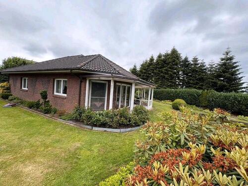 Foto - Bungalow mit Wintergarten und Gartenparadies