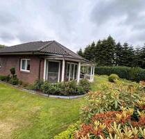 Bungalow mit Wintergarten und Gartenparadies - Husum