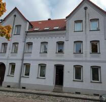 Helle 3 Raum Wohnung frisch renoviert - Staßfurt