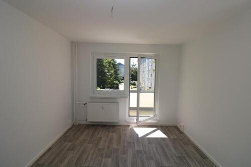 Foto - Dein Glück hat 4 Wände - 2RW mit Badewanne und Balkon