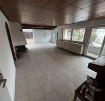 1. OG-Wohnung mit großer Terrasse, Balkon & Gartennutzung – Heuch - Heuchlingen