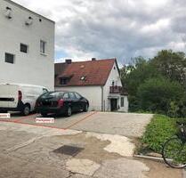 Parkplätze in Saarbrücken-Malstatt: 2 Standard + 1 XL-Stellplatz