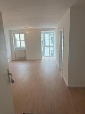 Foto - Helle, frisch renovierte 2-Zimmer-Wohnung mit Stellplatz, EBK & Keller in Plauen – ab sofort zur Miete!