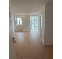 Helle, frisch renovierte 2-Zimmer-Wohnung mit Stellplatz, EBK & Keller in Plauen – ab sofort zur Miete!