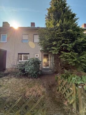Foto - Geräumiges Reihenhaus mit Garten und Garage zu verkaufen