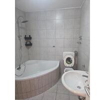 Schöne 2 Zimmer Wohnung - 650,00 EUR Kaltmiete, ca.  75,00 m² in Bürstadt (PLZ: 68642)