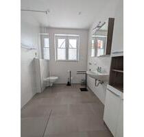 Moderne 2-Zimmer-Wohnung (71 m²) mit Balkon & Fußbodenheizung – hochwertig saniert - Zeil am Main