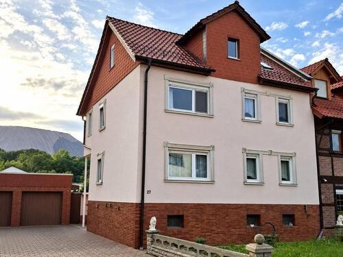 Foto - Großzügiges Mehrgenerationenhaus mit großem Garten, Doppelgarage