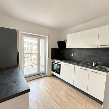 Foto - NEU! Tolle & stilvolle 2-Zimmer-Wohnung mit Balkon, EBK & Aufzug