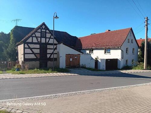 Foto - Vierseiten Hof Renovierung und Sanierung bedürftig