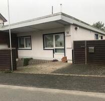 Bungalow mit Gewerbefläche - 225.000,00 EUR Kaufpreis, in Höxter (PLZ: 37671)