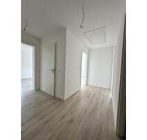 Erstbezug DG Wohnung gratis 2 Stellplatz mit Einbauküche - Berlin Lichtenberg