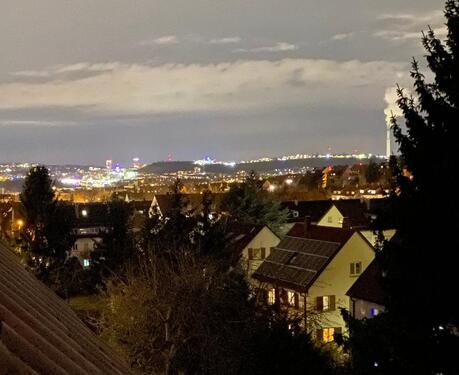 Foto - Weitblick statt Großstadtlärm – kernsanierte Dachgeschosswohnung