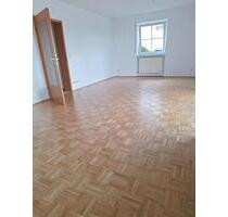Helle Wohnung 1. OG - 63m² in 84056 Rottenburg - Rottenburg an der Laaber