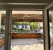 Zentrale 3,5-Zimmer-Wohnung ca. 96 m² – inkl. Einbauküche und Balkon! - Gelsenkirchen