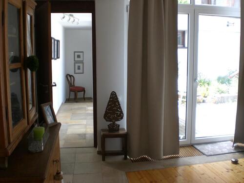 Foto - Großzügige 2 Zimmer Wohnung mit Küche und Innenhof