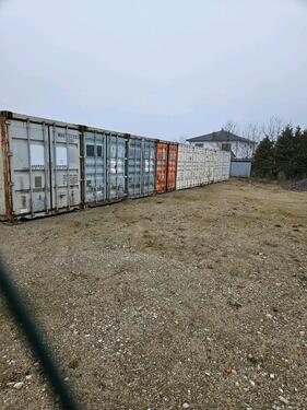Foto - Überseecontainer als Lagerraum zur Vermietung