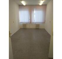 Große Praxisräume bzw. Gewerberäume zu vermieten - Zeulenroda-Triebes