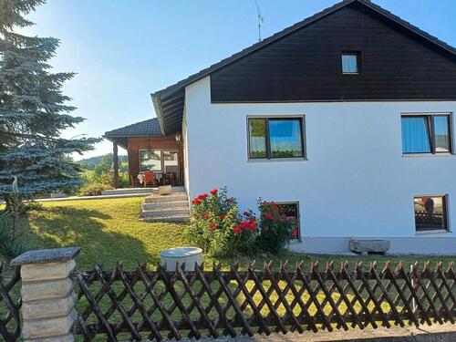 Foto - Wohnhaus zu vermieten - 1.000,00&nbsp;EUR Kaltmiete, ca.&nbsp; 145,00&nbsp;m&sup2;