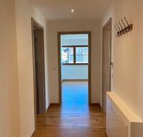 Hochwertige 100 m2 OG-Wohnung in Dietramszell *gewerbegeeignet*