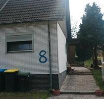 Freies Zimmer in einer 2-er WG ( Haus mit Garten) - Würselen