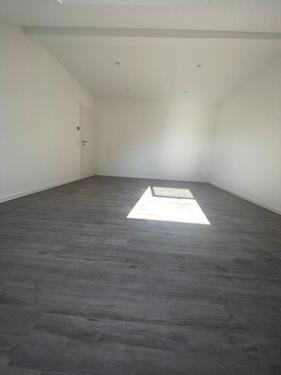 Foto - 4 Zimmer Dachgeschoßwohnung zur Miete in Breisach am Rhein