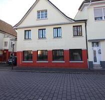 Ladenlokal oder Büroflächen mit Lagerfläche und Parkplätzen in zentraler Innenstadtlage - Unna