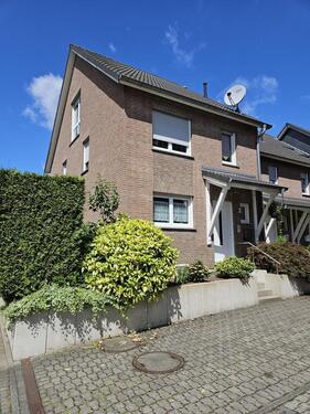 Foto - Familienfreundliches Reiheneckhaus mit Garten.