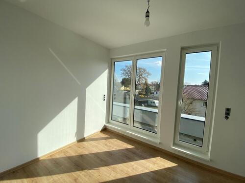 Foto - 2-Zimmer-Dachgeschosswohnung – modern, hell und luftig, mit großer Terrasse! ab sofort!