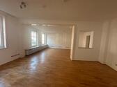 Foto - Wohnung 3 Zimmer Küche Bad - 950,00&nbsp;EUR Kaltmiete, ca.&nbsp; 105,00&nbsp;m&sup2;
