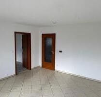 Top-sanierte 2-Zimmer-Dachwohnung mit Balkon & Tiefgarage – Ideal für Berufstätige in Gunzenhausen