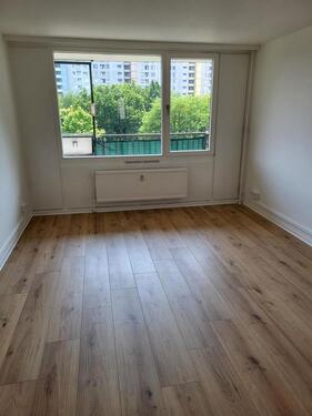 Foto - Moderne 2-Zimmer-Wohnung in Laatzen mit Balkon