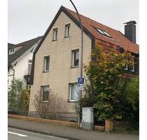 Zweifamilienhaus in zentraler Lage mit Lagerhalle und Garten - Detmold