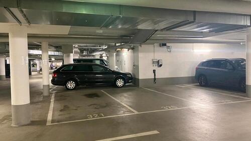 Foto - PKW-Stellplatz in Mitte zum vermieten