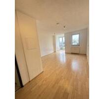 ** Top ** Gepflegtes 1 Zimmer Apartment mit EBK und TG-Stellplatz ** Wintergarten ** - Weiden in der Oberpfalz