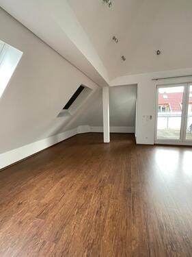 Foto - Winterspecial - Junges Wohnen - 1,5 Zimmer Maisonette-Wohnung mit Dachterrasse und Einbauküche